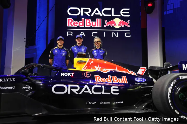 isack-hadjar-red-bull-racing-2026-detroit-1-laurent-mekies-max-verstappen-1