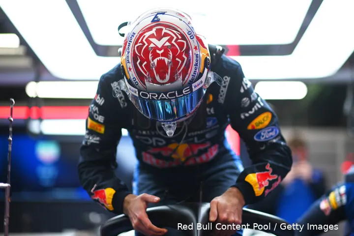 max-verstappen-red-bull-racing-barcelona-wintertest-test-1