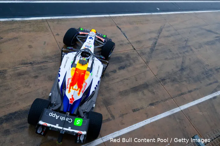 racing-bulls-visa-cash-app-imola-vcarb03-03-arvid-lindblad-12