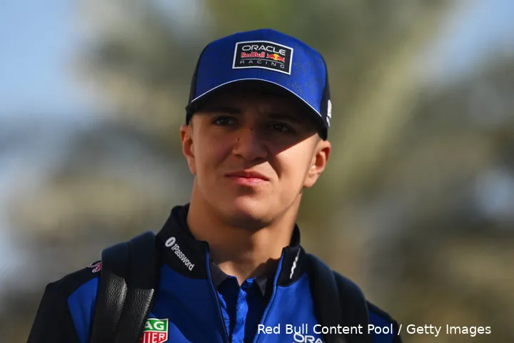 isack-hadjar-red-bull-racing-wintertest-bahrein-3-3-12