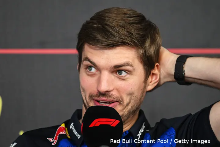 max-verstappen-red-bull-racing-bahrein-wintertest-persconferentie-13