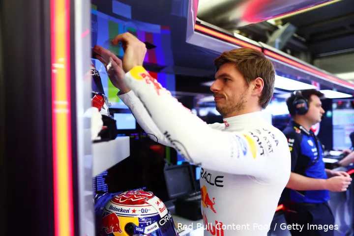 max-verstappen-red-bull-racing-wintertest-bahrein-3-3-123