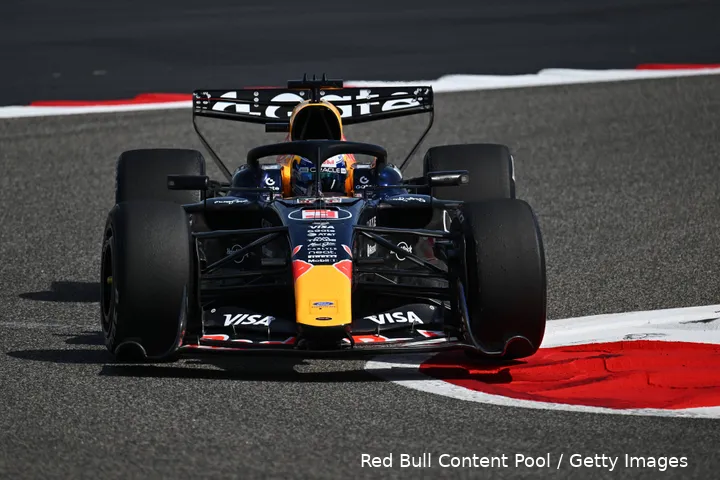 Verstappen_Testing_Bahrain_RB22_RedBull_RBR