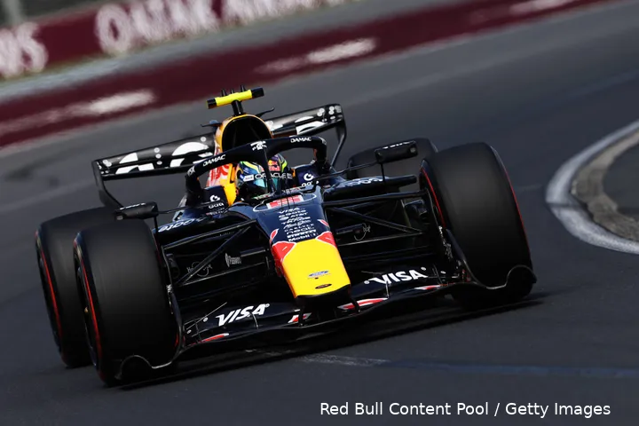 isack-hadjar-red-bull-racing-2026-rb22-training-zaterdag-australie-2