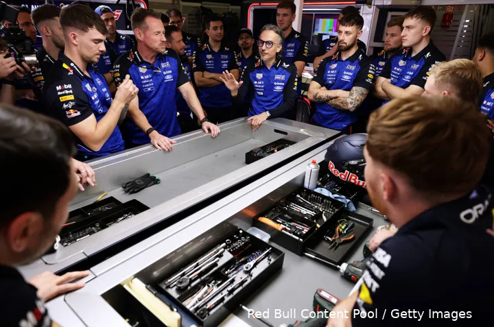 laurent-mekies-red-bull-racing-2026-1-australië-3-monteurs