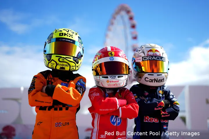 liveblog-japan-fans-lando-norris-charles-leclerc-max-verstappen-japan-2026-13