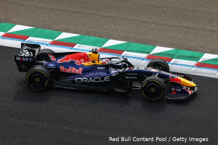 max-verstappen-rb22-red-bull-racing-2026-zondag-race-japan-3