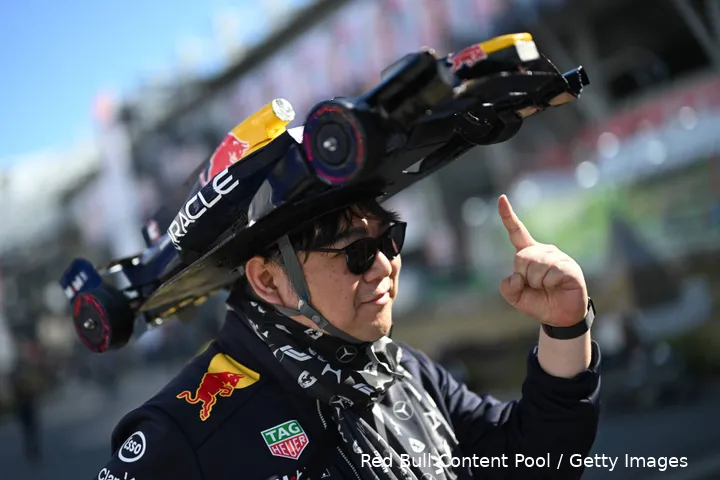 max-verstappen-red-bull-racing-japan-2026-1-fans-2