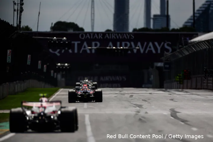 max-verstappen-red-bull-racing-rb22-australië-grand-prix-17-straight-line-mode-