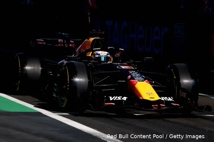 max-verstappen-red-bull-racing-rb22-china-12-129