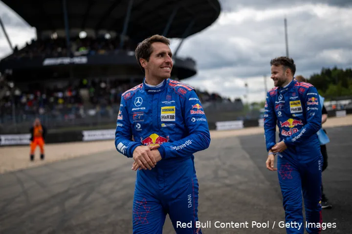dani-juncadella-jules-gounon-verstappen-racing-nurburgring-nordschleife-24-uur-1