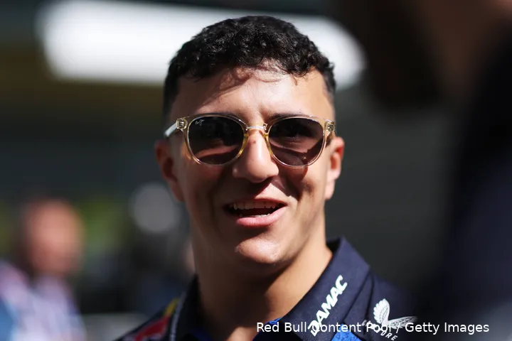 isack-hadjar-red-bull-racing-miami-12