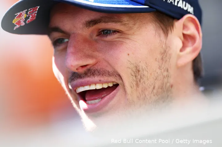 max-verstappen-canada-montreal-2026-red-bull-racing-donderdag-1-lach-blij-1