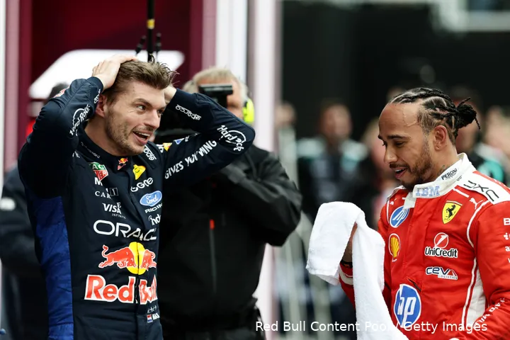 max-verstappen-red-bull-racing-lewis-hamilton-ferrari-2026-zondag-race-canada