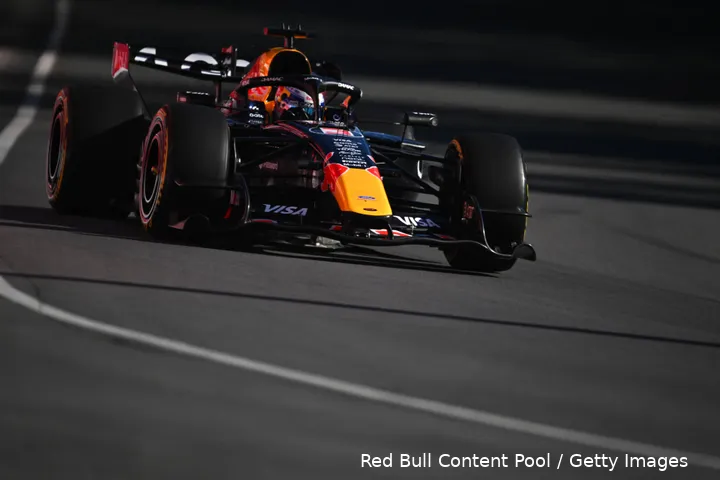 max-verstappen-red-bull-racing-rb22-canada-vrijdag-1-1