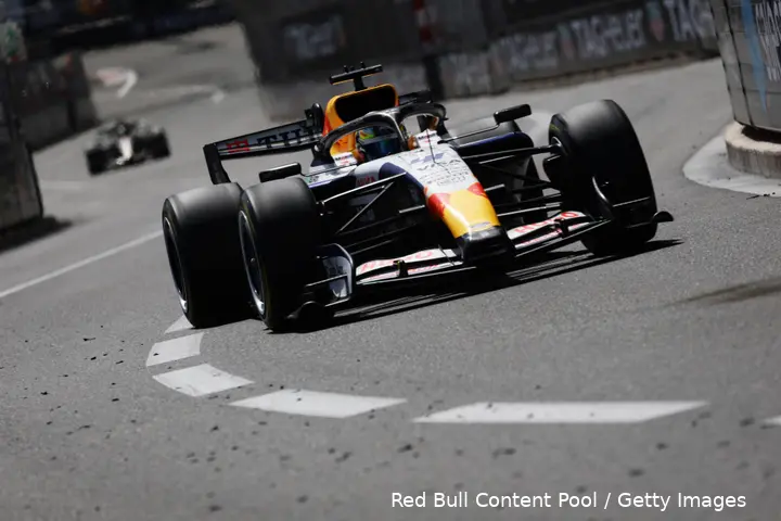 arvid-lindblad-racing-bulls-2026-monaco-zondag-race-1