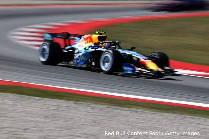 liam-lawson-racing-bulls-2026-barcelona-zondag-race-1