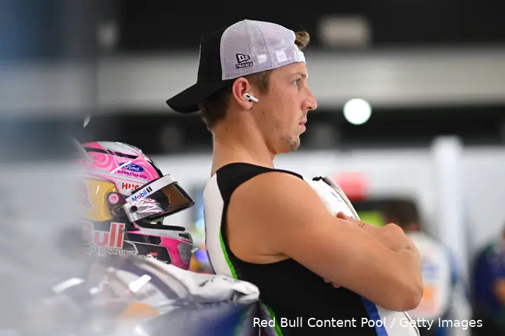 liam-lawson-racing-bulls-2026-barcelona-zondag-race-pit