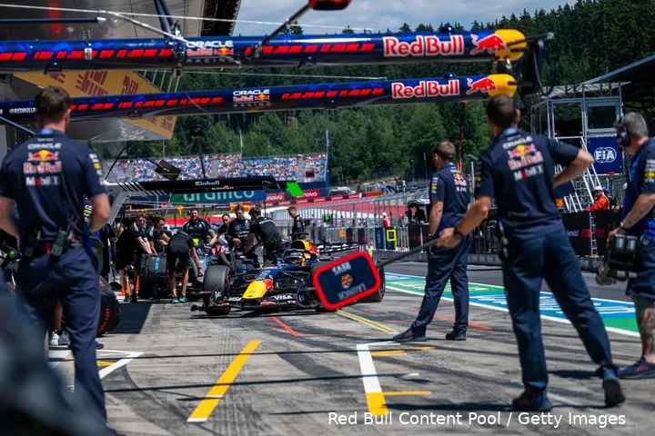 max-verstappen-red-bull-oostenrijk-vrijdag (5)