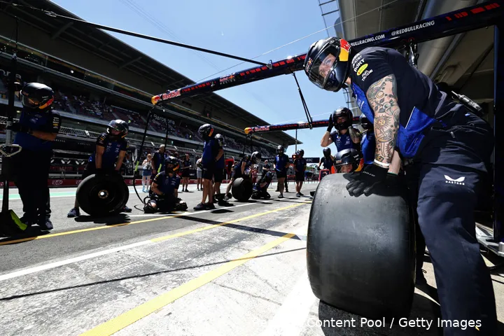Red Bull-monteurs-spanje-Barcelona-1
