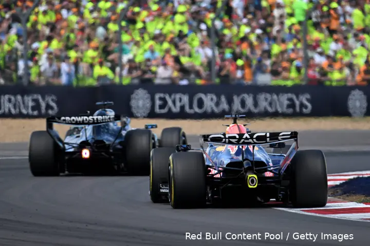 max-verstappen-red-bull-racing-2026-sprintrace-groot-brittannie-zaterdag-george-russell-mercedes-1