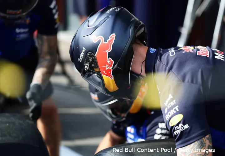 red-bull-racing-monteurs-belgië-pitstop-14