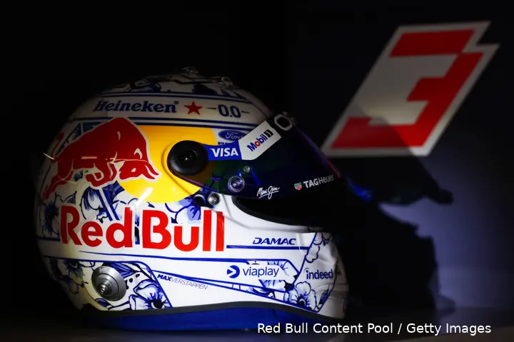 max-verstappen-red-bull-racing-nederland-startnummer-helm