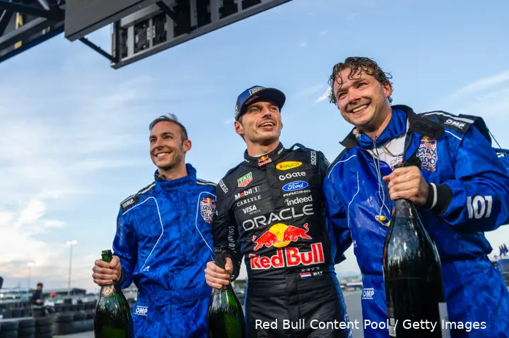 max-verstappen-max-vs-100-2026-podium-2