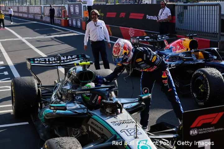 max-verstappen-red-bull-racing-italië-monza-kimi-antonelli-mercedes-felicitatie-2