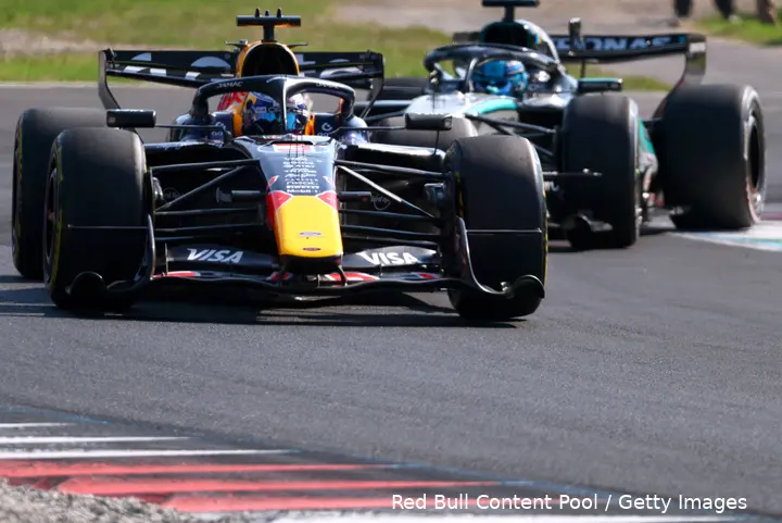 max-verstappen-red-bull-racing-monza-italië-2026-rb22-12-george-russell