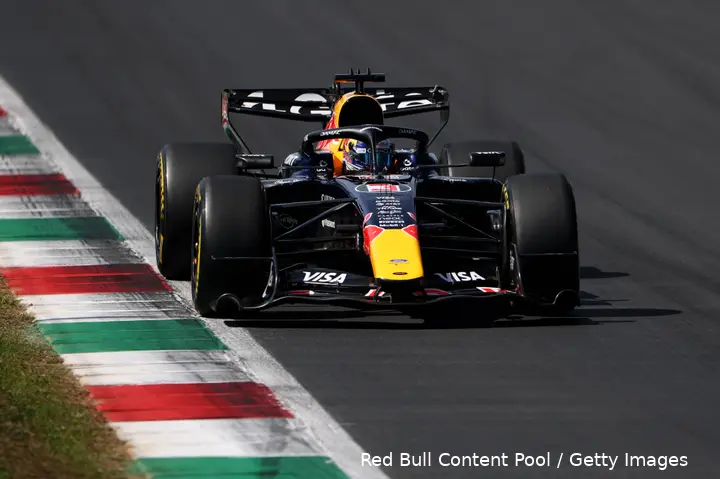 max-verstappen-red-bull-racing-rb22-monza-italië-1