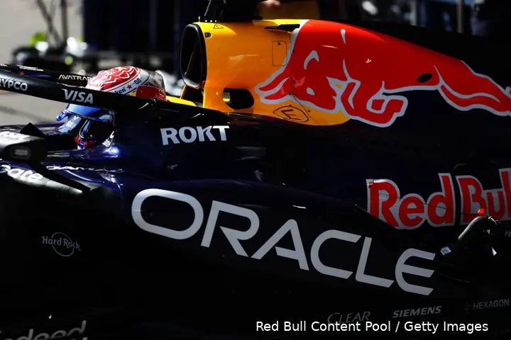 max-verstappen-red-bull-racing-rb22-vt2-baku-azerbeidzjan-1