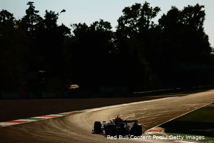 Verstappen-Red bull-Monza-vrijdag-18