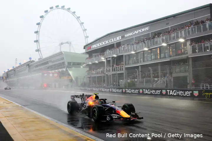 isack-hadjar-singapore-saturday-2026-RB22-1