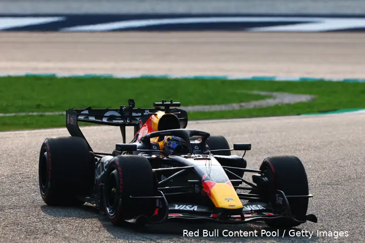 max-verstappen-bahrein-sepang-maleisie-RB22