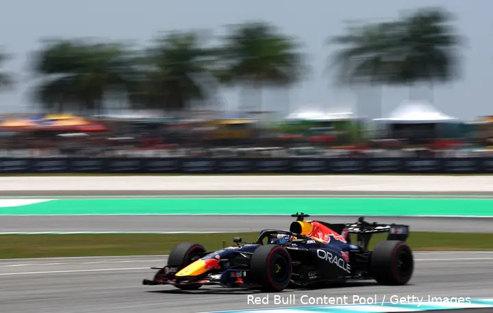 max-verstappen-red-bull-racing-maleisië-bahrein-sepang-1-rb22-5 (1)