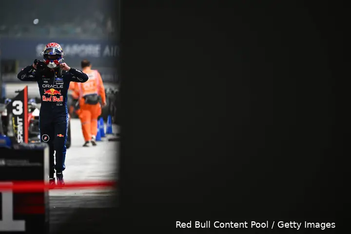 max-verstappen-red-bull-racing-singapore-vrijdag-sprintkwalificatie-1