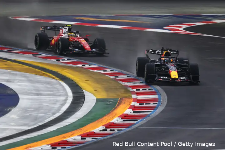 max-verstappen-saturday-singapore-2026-RB22-lewis-hamilton