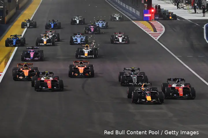 max-verstappen-sunday-singapore-2026-start-3