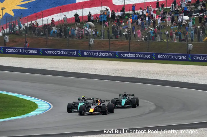 max-verstappen-win-sepang-2026-maleisie-bahrein-kimi-antonelli-george-Russell
