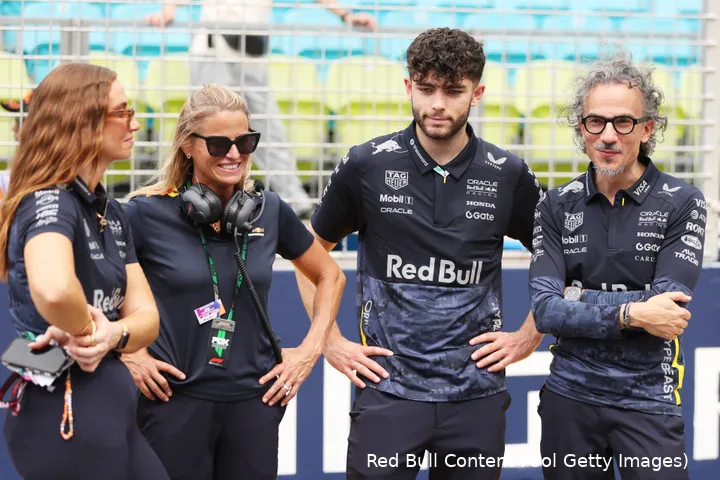 alice-hedworth-maddy-coe-taylor-green-laurent-mekies-2025-singapore-red-bull-racing