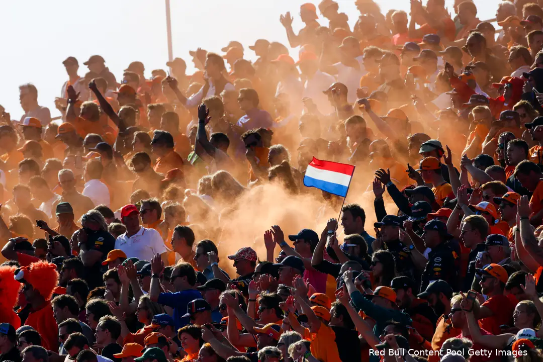 max verstappen zandvoort dutch gp red bull fans tribune oranje
