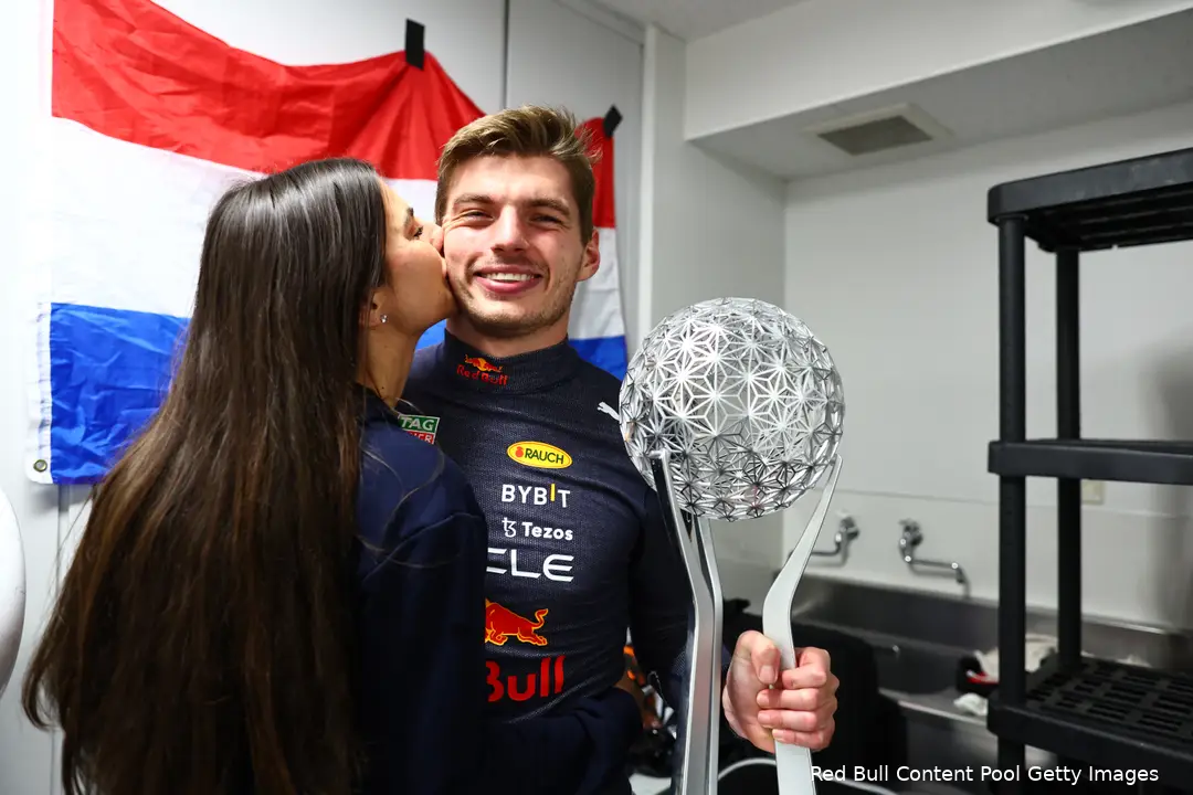 kelly piquet max verstappen red bull racing f1 gp japan 2022