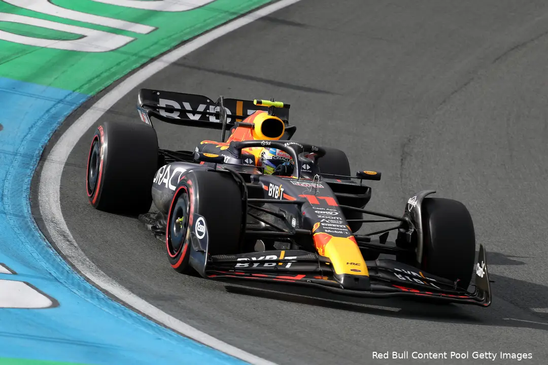 Als we Horner en Marko mogen geloven, is Pérez in 2024 gewoon Red Bull-coureur. (Foto: Red Bull Content Pool/Getty Images)