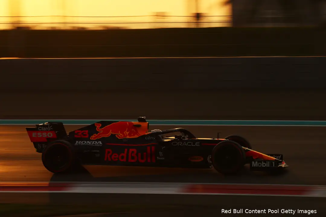 Verstappens eerste run in Q2 ging niet goed, maar zijn tweede was uitstekend. (Foto: Red Bull Content Pool/Getty Images)