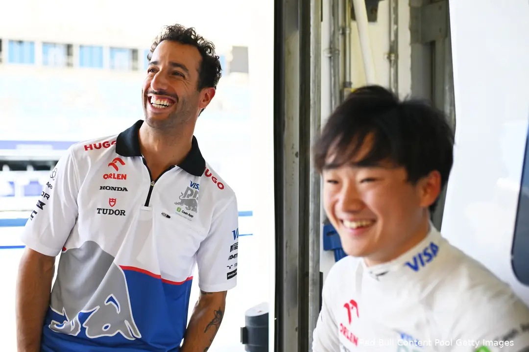 daniel ricciardo yuki tsunoda visa cash app rb wintertest bahrein 2024