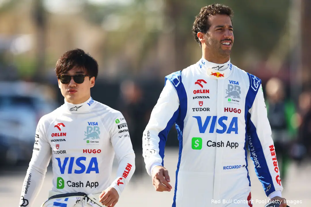 <i>Ricciardo overtuigt in 2024 nog niet tegenover Tsunoda.</i>
