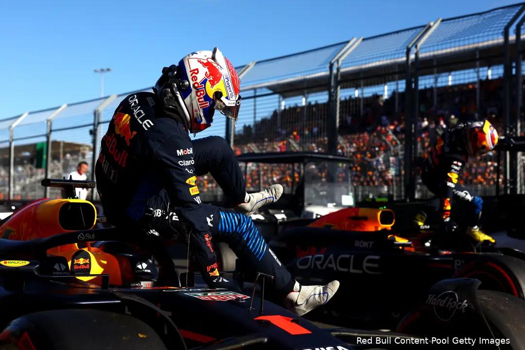 Verstappen pakte naar eigen zeggen onverwachts zijn 35ste pole. (Foto: Red Bull Content Pool/Getty Images)