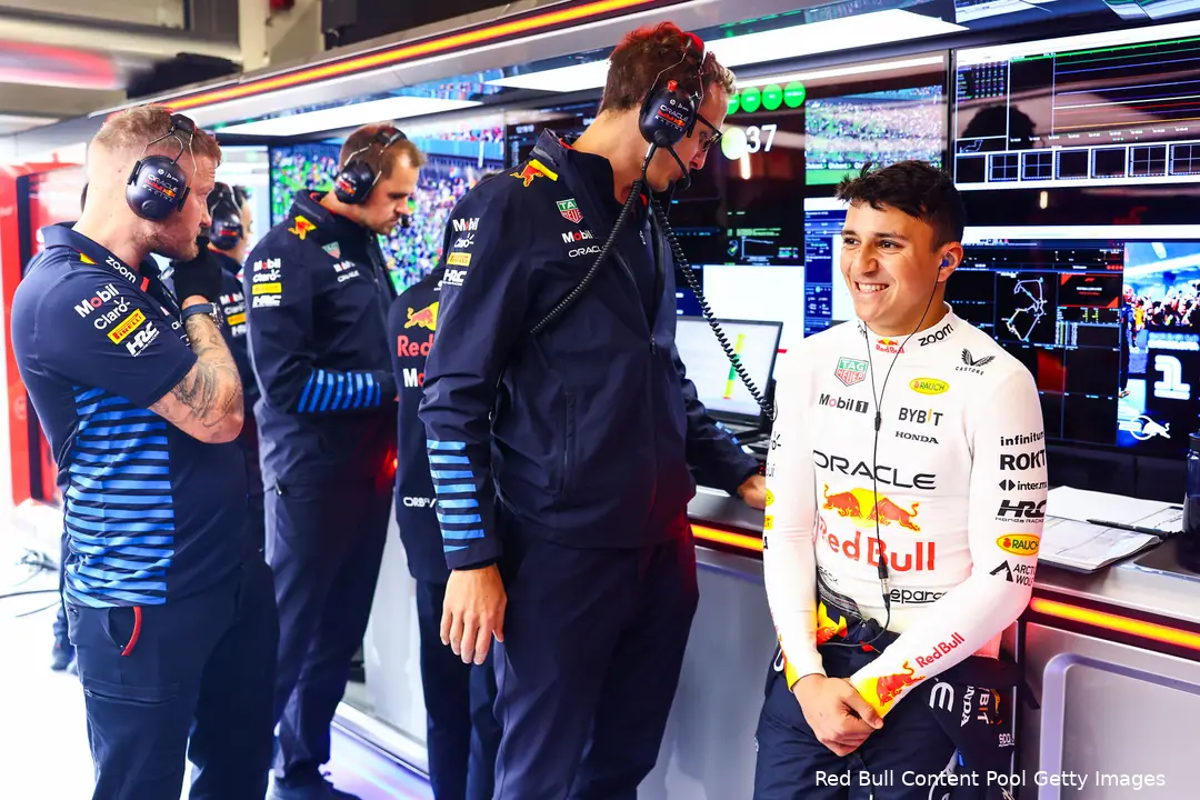 isack hadjar red bull racing groot brittannie vrijdag 2024 6