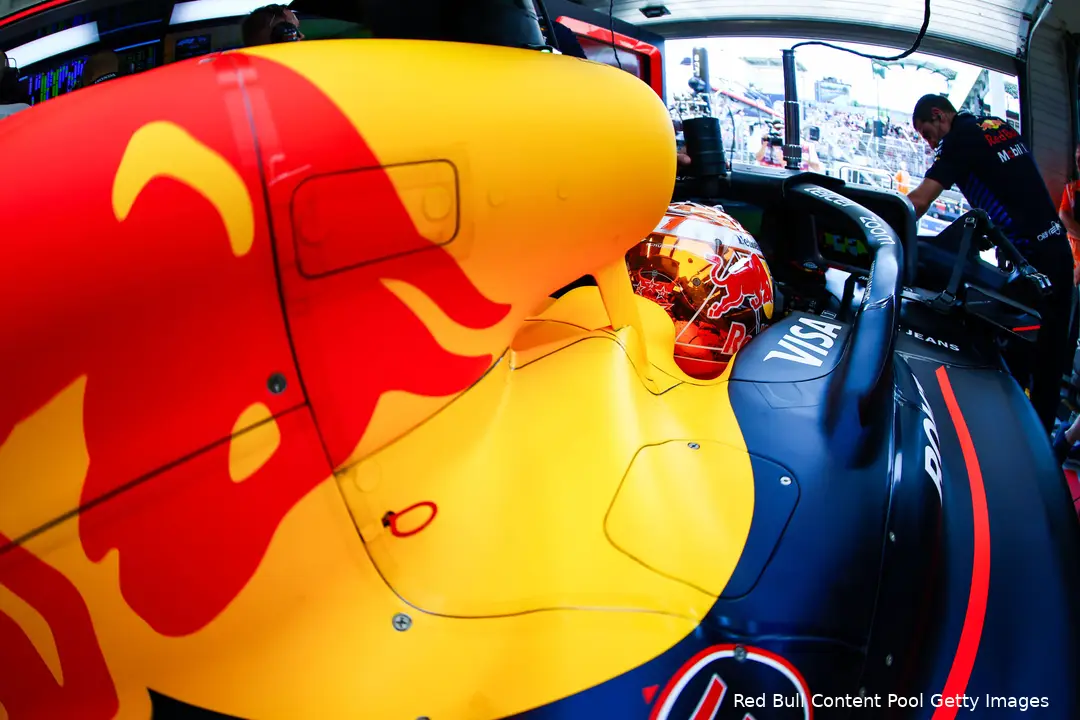 max verstappen red bull racing rb20 hongarije 2024 1 cockpit